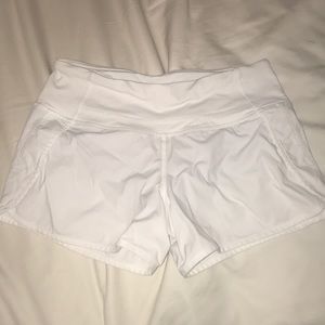 BRAND NEW LU LU LEMON SHORTS